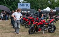 Veel volk op geanimeerd Motorcycle Festival
