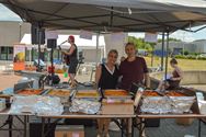 Rommelmarkt maakt van Marktplein tropische plek
