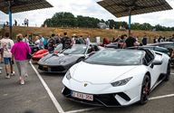 Massa volk voor tweede dag Supercar Madness