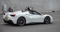 Massa volk voor tweede dag Supercar Madness