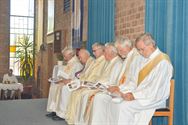 Volle kerk voor priesterjubileum pastoor Guido