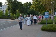 Een zomerse processie naar de Kluis