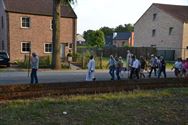 Een zomerse processie naar de Kluis