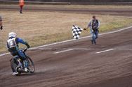 Ben Iken wint Gouden Helm na ingekort programma
