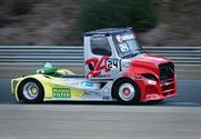 De racetrucks hebben al van katoen gegeven