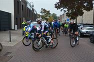 Jasper en Jordi fietsten mee met de politie