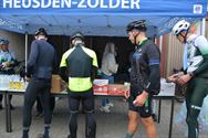 Jasper en Jordi fietsten mee met de politie