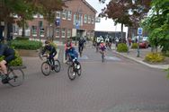 Jasper en Jordi fietsten mee met de politie