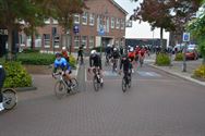 Jasper en Jordi fietsten mee met de politie
