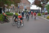 Jasper en Jordi fietsten mee met de politie