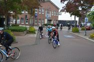 Jasper en Jordi fietsten mee met de politie