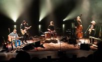 Country Mavericks eert groten van de country