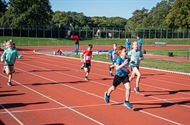 Schitterende atletiekdag voor jongeren op De Veen