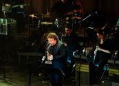 Symbiose tussen groot orkest en subtiele stem