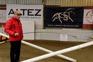 Paarden en pony's springen vlot zonder ruiter
