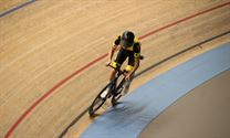 Ze vlogen er weer tegenaan op de Velodroom