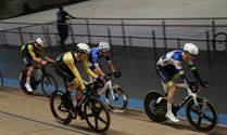 Ze vlogen er weer tegenaan op de Velodroom