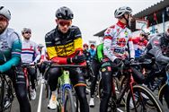 Del Grosso klopt van Aert op de meet