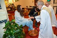 Voetenwassing tijdens Witte Donderdagviering