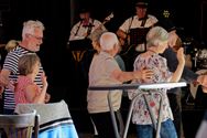 Cowboys dansen 's namiddags op ValFestiVal