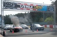 Massa volk voor auto's, show en DDT op Race Wars
