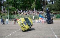 Massa volk voor auto's, show en DDT op Race Wars