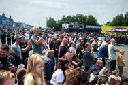 Massa volk voor auto's, show en DDT op Race Wars