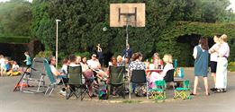 Buren treffen elkaar op Dunantplein dit weekend