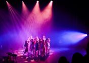 Scala zingt en danst 30 jaar popsongs