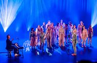 Scala zingt en danst 30 jaar popsongs