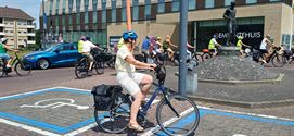 Enkele tientallen deelnemers aan Zomerfietstocht