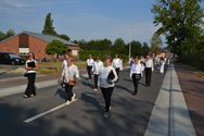 De Sacramentsprocessie bracht Viversel op de been