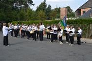 De Sacramentsprocessie bracht Viversel op de been