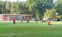 Geblesseerde speler domper op voetbalontmoeting