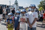 Massa volk voor parade van 24 Uren van Zolder