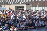 Massa volk voor parade van 24 Uren van Zolder