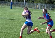 Rugbydames verkopen hun huid duur op benefiet