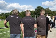 Rugbydames verkopen hun huid duur op benefiet