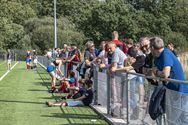 Rugbydames verkopen hun huid duur op benefiet