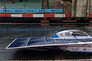 Solar Team Twente wint voor Leuvense zonnewagen