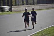 Marathonlopers op circuit stevig aangemoedigd