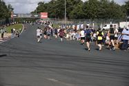 Marathonlopers op circuit stevig aangemoedigd