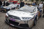 NASCAR-bolides reden door Zolder en 't Weyerke